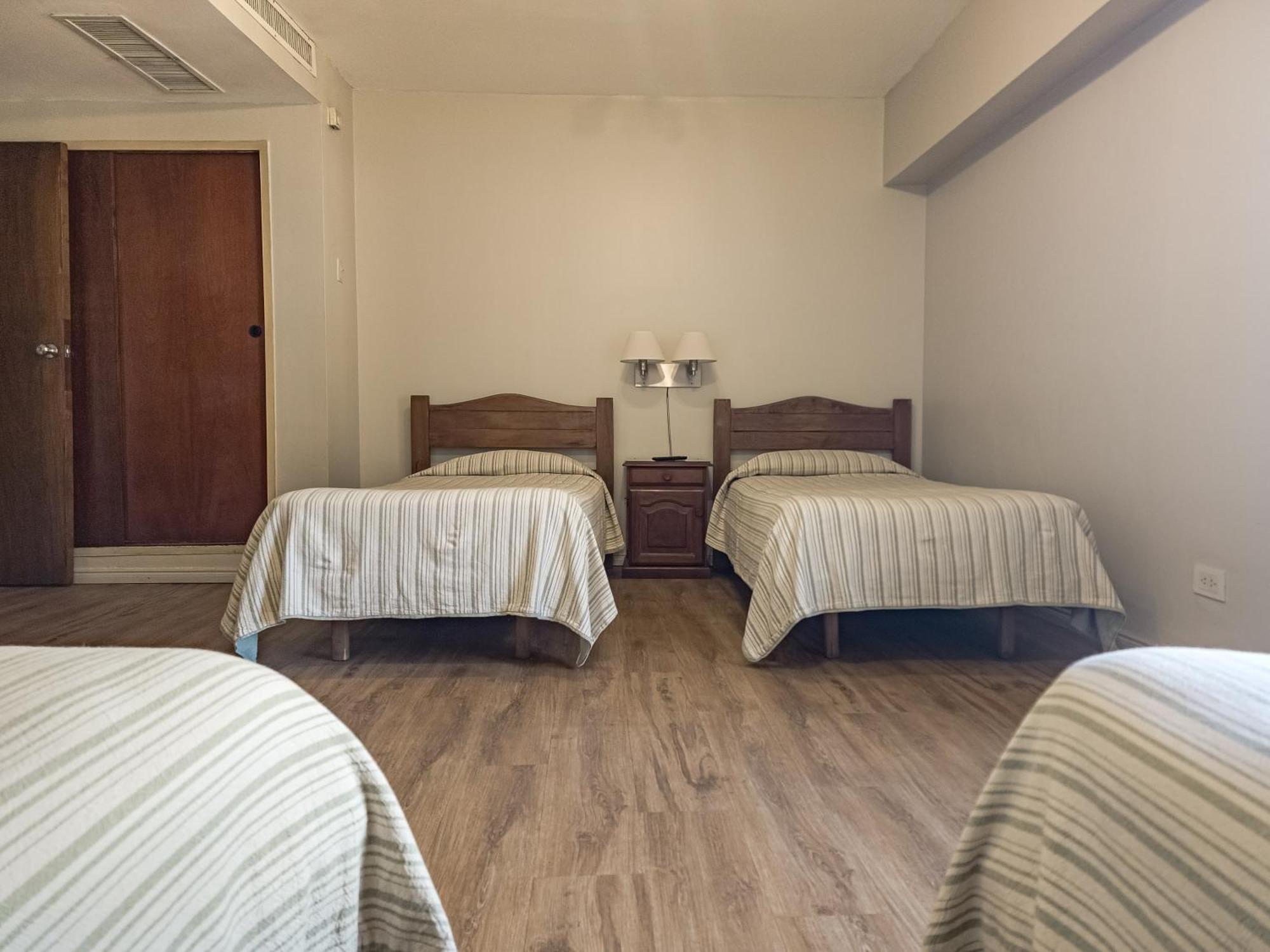 Hotel Marbella Буенос Айрес Екстериор снимка